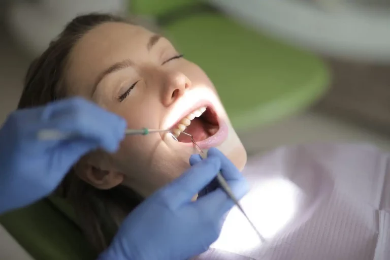 How-to-Choose-the-Right-Dental-Treatment-for-Tooth-Restoration-1